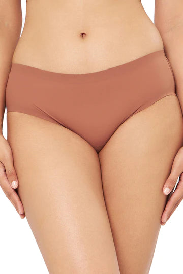 Vanish Seamless Hipster Panty S / Caramel Nude - amanté Panty