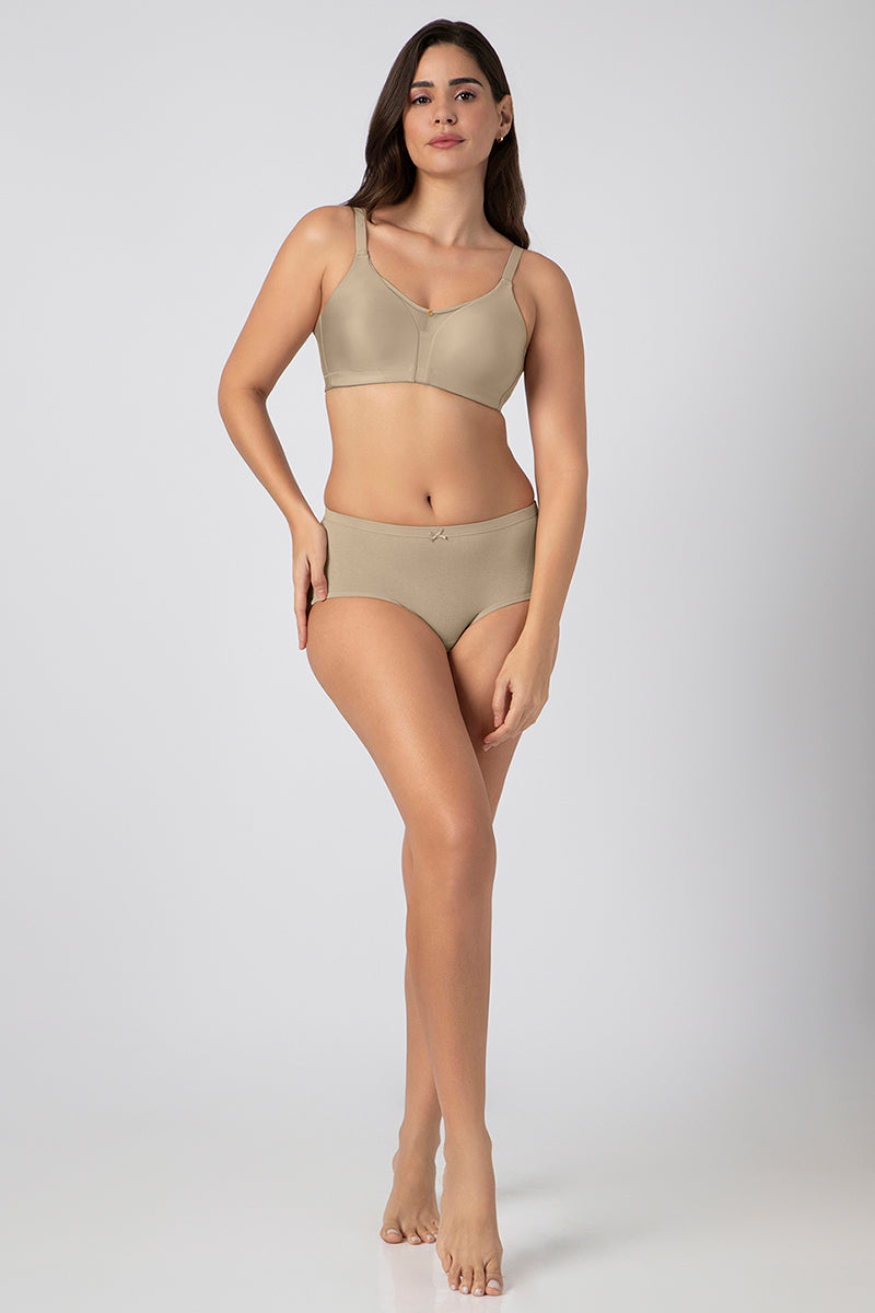 Chic Smooth Minimizer Bra - amanté Bra - Image 4 of 4