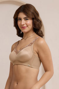 Radiant Curves Bra - amanté Bra thumbnail 3
