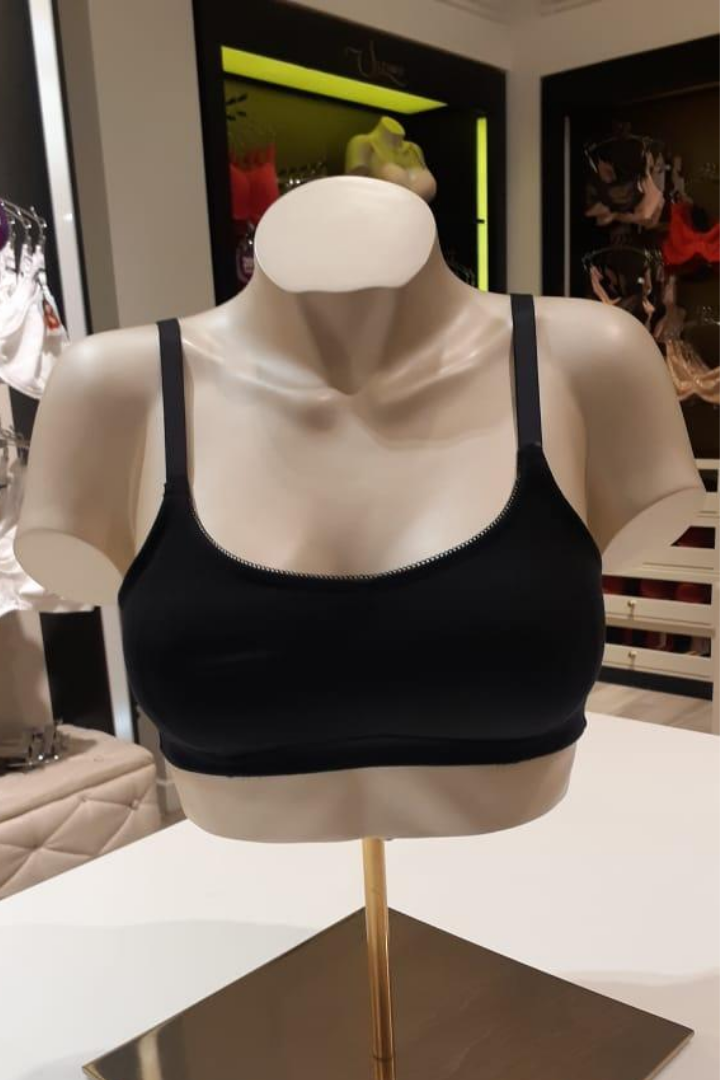 Chic Essentials Bra 32B / Black - amanté Bra