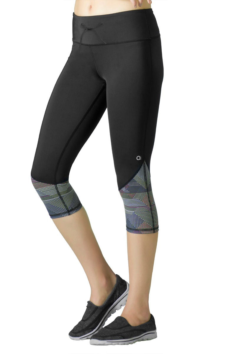 Geo Print Capri Pant  - amanté Sportswear - Image 3 of 6